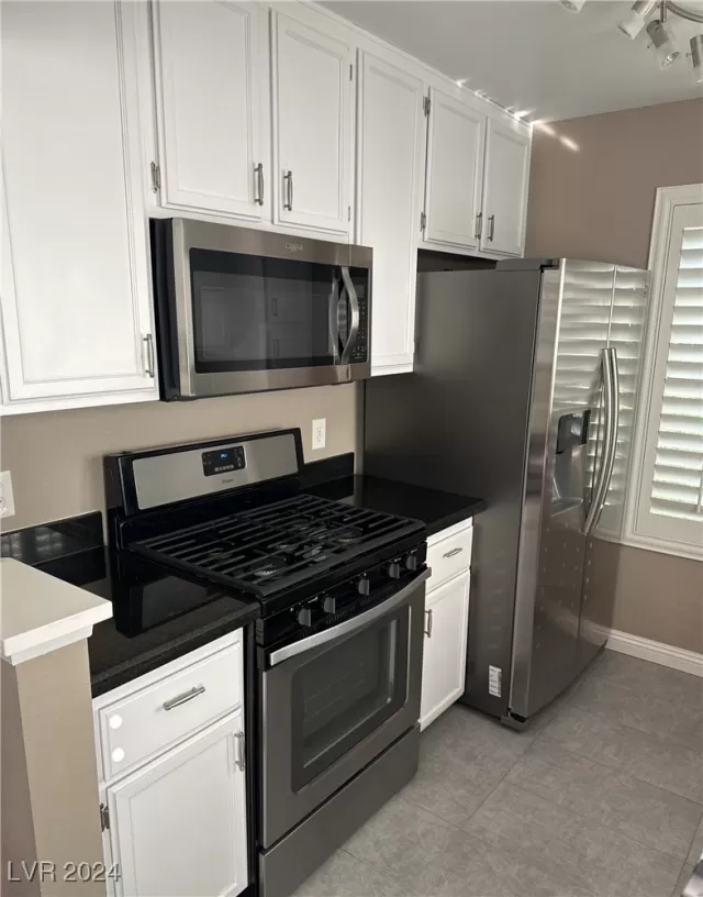 MLS: 2613639 Condo For Sale