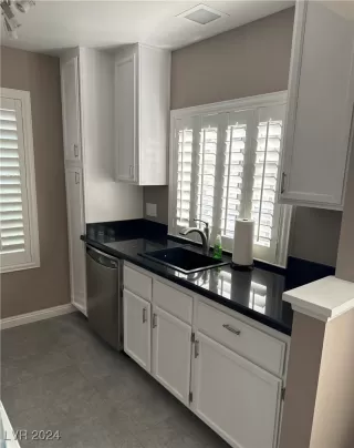 Photo #1: 2613639 Listing 