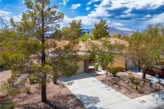 Photo #2: 2613668 Listing