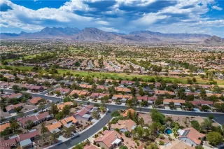 Photo #5: 2613668 Listing