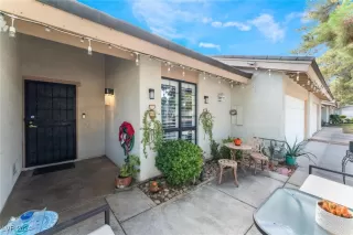 Photo #4: 2613705 Listing