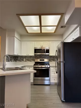 Photo #1: 2613715 Listing 