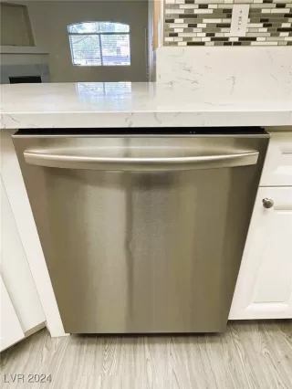 Photo #4: 2613715 Listing 