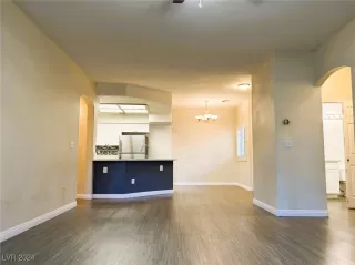 Photo #5: 2613715 Listing 