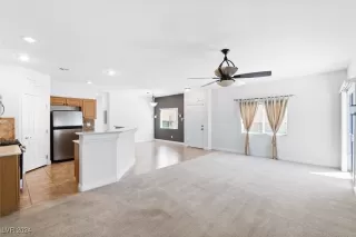 Photo #3: 2613735 Listing