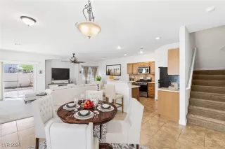 Photo #4: 2613735 Listing