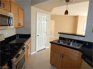 Photo #1: 2613738 Listing 