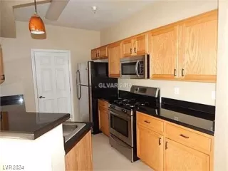 Photo #2: 2613738 Listing 