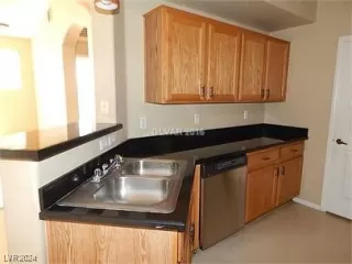 Photo #3: 2613738 Listing 