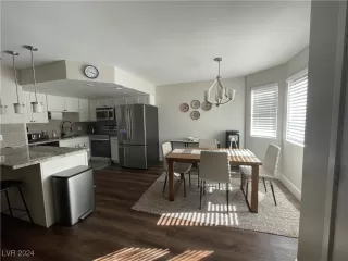 Photo #2: 2613792 Listing 