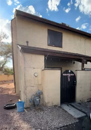 Photo #2: 2613809 Listing 