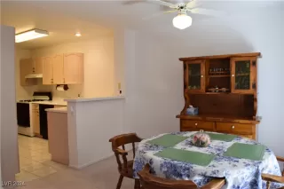 Photo #5: 2613840 Listing