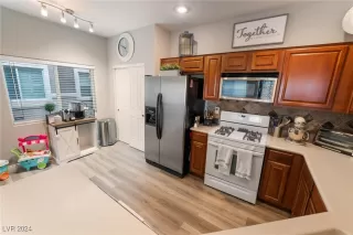 Photo #3: 2613865 Listing