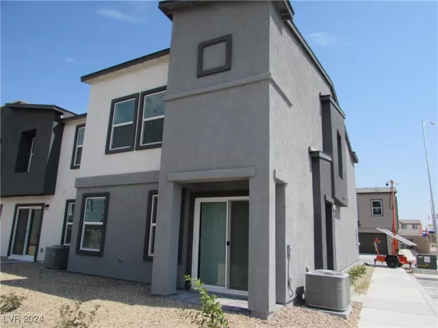 MLS: 2613894 Condo For Sale