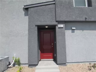 Photo #1: 2613894 Listing