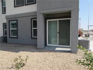 Photo #2: 2613894 Listing