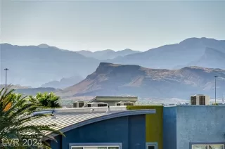 Photo #2: 2613901 Listing