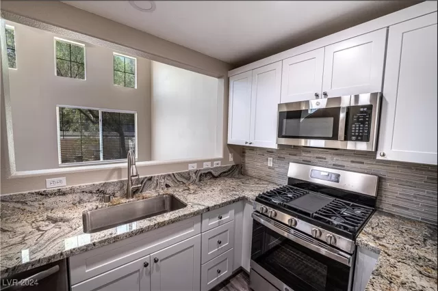 MLS: 2613922 Condo For Sale