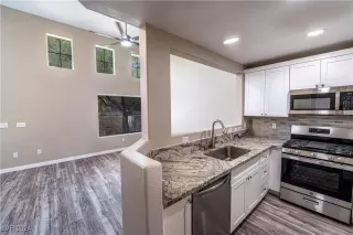 Photo #1: 2613922 Listing 