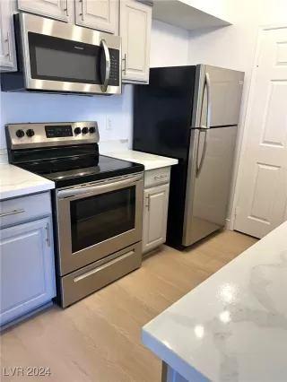 Photo #1: 2613934 Listing 