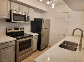 Photo #4: 2613934 Listing 