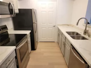 Photo #5: 2613934 Listing 