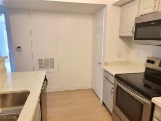 Photo #6: 2613934 Listing 