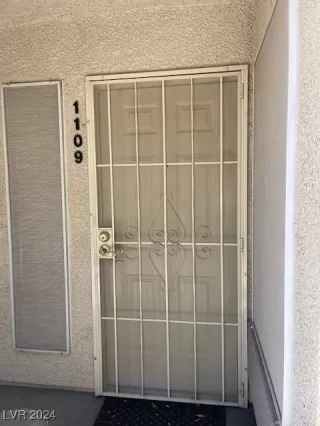 Photo #1: 2613969 Listing