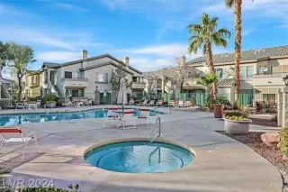 Photo #3: 2613969 Listing