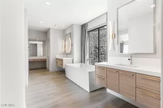 Photo #6: 2613975 Listing 