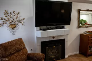 Photo #6: 2613986 Listing