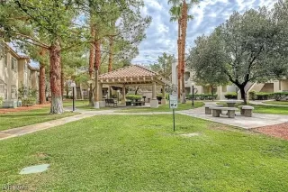 Photo #3: 2613988 Listing 