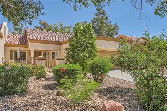 MLS: 2614023 Condo For Sale