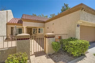 Photo #3: 2614023 Listing