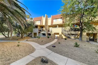 Photo #1: 2614024 Listing