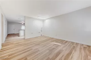 Photo #3: 2614024 Listing