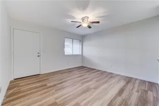 Photo #6: 2614024 Listing