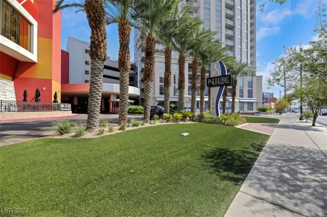 MLS: 2614037 Condo For Sale