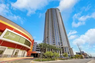 Photo #1: 2614037 Listing 