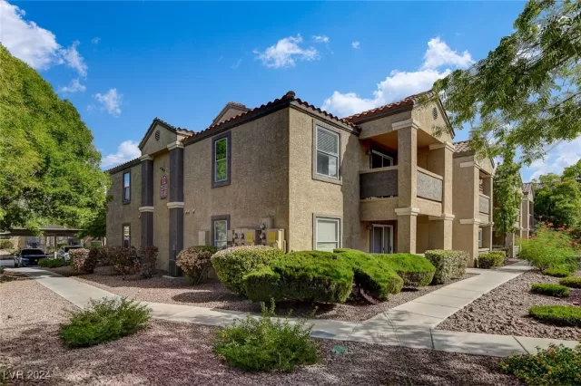 MLS: 2614070 Condo For Sale