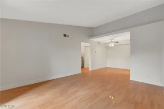 Photo #3: 2614070 Listing 