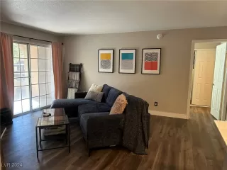 Photo #2: 2614084 Listing 