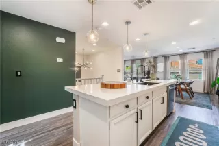 Photo #5: 2614100 Listing 