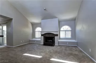 Photo #4: 2614102 Listing