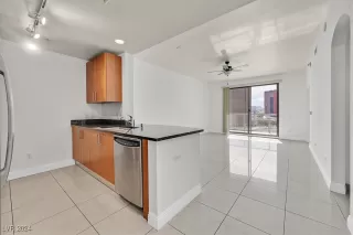 Photo #2: 2614137 Listing 