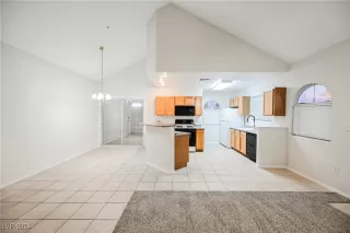Photo #4: 2614154 Listing 