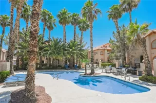 Photo #5: 2614154 Listing 