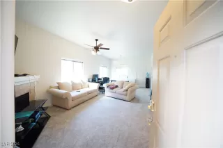 Photo #5: 2614180 Listing