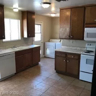 Photo #4: 2614200 Listing 