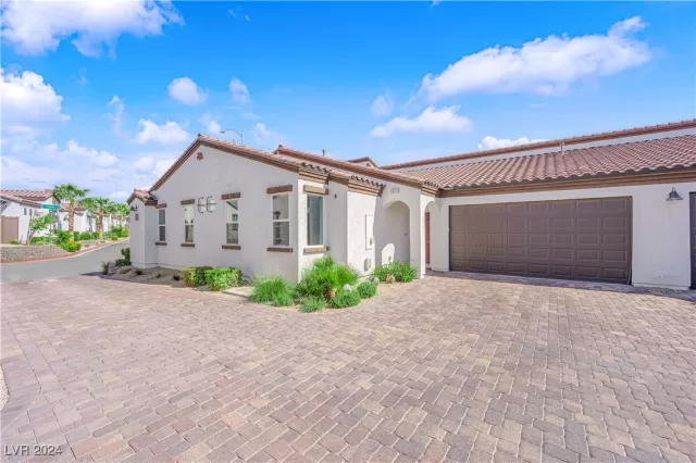 MLS: 2614205 Condo For Sale